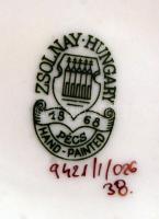 Zsolnay pillangómintás porcelán ékszertartó, kézzel festett, hibátlan, jelzett, 8x8x4,5 cm