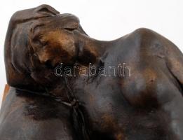 Jelzés nélkül: Fekvő akt. Bronzírózott műgyanta, fa talapzaton, 26×18 cm