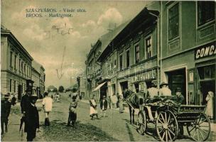 Szászváros, Vásár utca, Göncz és Németh János kereskedései / Marktgasse / market street with shops (wet damage)