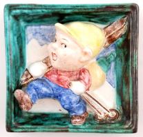 Hummel síelő fiú fali kép, kézzel festett, jelzett, hibátlan, 10×10 cm / Hummel skier boy W. X. 1 hanging wall plaque, signed, good codition