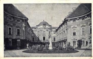 44 db vegyes régi cseh/szlovák városképes lap, főleg 1945 előttiek vegyes minőségben / 44 mainly pre...