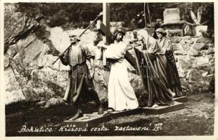 44 db vegyes régi cseh/szlovák városképes lap, főleg 1945 előttiek vegyes minőségben / 44 mainly pre...