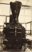 Korai gőzmozdony / early Hungarian steam engine