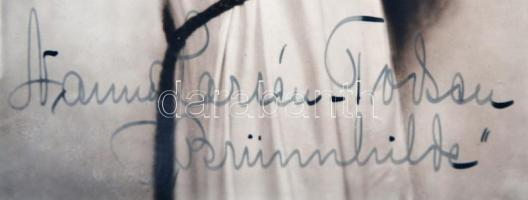 cca 1920 Nanny Larsén-Todsen svéd operaénekesnő Brünhilde szerepében, aláírt fotó üvegezett keretben...