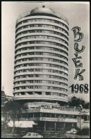 1968 A Hotel Budapest saját újévi üdvözlő fotója levlap méretben, 14x9 cm