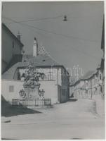 cca 1955 Korschelt Miklós (1900-1982) Győrben készült fotói, 2 db pecséttel jelzett vintage fotó, 24...