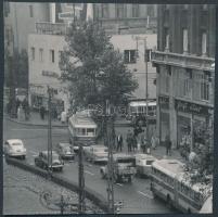 cca 1963 Budapest, A 6-os autóbusz a Kálvin téren, MTI Fotó(Bodnár László felvétele), hátoldalon feliratozva, 9x9 cm