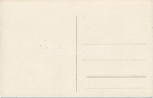 A Diósgyőri Vasgyár gőzmozdonya / steam engine in Diósgyőr's iron factory, photo