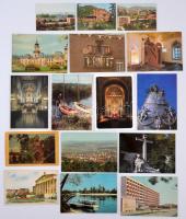 67 db MODERN magyar városképes lap, benne 2 db 6-6 lapból álló leporello, vegyes minőségű / 67 modern Hungarian postcards, includning 2 leporello, mixed quality