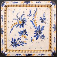 Kerámia kulacs 20x18cm és tálca,28x28cm, kézzel festett, jelzés nélkül