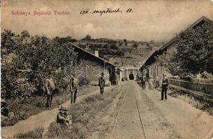 Torda, Sóbánya bejárata; kiadja Füssy József / salt mine entrance (Rb)