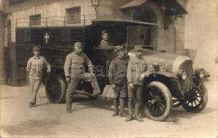 K.u.K. Autotruppe Garnison-Spital Nr. 16. / WWI-era K.u.K funeral services wagon, original photo