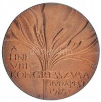 1985. A HNF (Hazafias Népfront) VIII. Kongresszusa Budapest Br nagyalakú plakett fa tokban. Szign.:EM (105mm) T:1