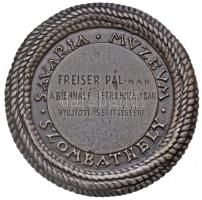 ~1970. "Fal és Tér Textil Biennálé / Savaria Múzeum Szombathely" fém emlékérem eredeti tok...