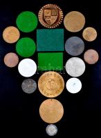 18db vegyes magyar és külföldi emlékérem, plakett, közte 1961. "10 éves Várpatola / Dunántúli F...