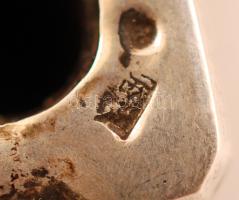 Ezüst pipa dísz saját bőrtokban, jelzett