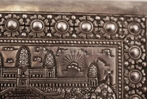 Ezüst (Ag.) doboz, Angkor Wat látképével, jelzett (900), préselt, 9×14 cm, nettó:147 g / Silver box ...