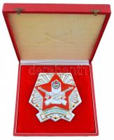 ~1970. "BM Határőrség" Hollóházi porcelán plakett adományozói dísztokban (155mm) T:1