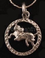 Ezüst (Ag.) nyaklánc bikás medállal, összesen bruttó: 2,8 g