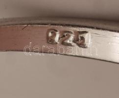 Ezüst (Ag.) gyűrűk szintetikus kövekkel (3db), összesen bruttó: 7,3 g