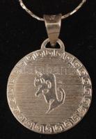 Ezüst (Ag.) nyaklánc bikás medállal, összesen bruttó: 3,2 g