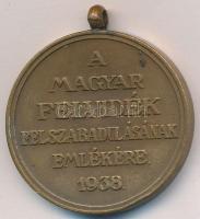 1938. "Felvidéki Emlékérem" Br emlékérem mellszalag nélkül T:2
Hungary 1938. "Commemo...