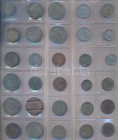 250db-os vegyes külföldi fémpénz tétel 2db érmetartó albumba rendezve, néhány magyarral T:vegyes
250...