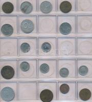 250db-os vegyes külföldi fémpénz tétel 2db érmetartó albumba rendezve, néhány magyarral T:vegyes
250...