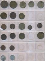 250db-os vegyes külföldi fémpénz tétel 2db érmetartó albumba rendezve, néhány magyarral T:vegyes
250...