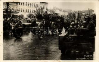 1940 Marosvásárhely, bevonulás, ágyú lövő autó / entry of the Hungarian troops, cannon automobile (fl)