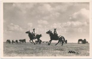 Hortobágy, csikósok, folklór (EK)