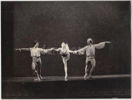cca 1975 Balettművészek, 4 db jelzés nélküli fotó, 18x24 cm