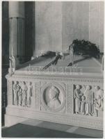 cca 1935 II. Rákóczi Ferenc és Zrínyi Ilona síremléke Kassán a Szent Erzsébet dómban, Korschelt Mikl...