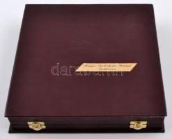 DN "Az Országos Találmányi Hivatal Emlékérme" nagyméretű Br plakett eredeti dísztokban (13...