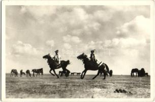 Hortobágy, csikósok, folklór (fl)