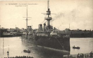 St Nazaire, Le cuirassé Amiral-Aube sappretant á sortir / French battleship