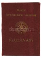 1961 A Magyar Természetbarát Szövetség által kiadott fényképes igazolvány, benne tagdíjbélyegekkel