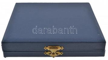 Papp László (1947-) 1988. "Első királyunk Szent István halálának 950. évfordulóján a Szent Jobb...