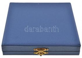 Papp László (1947-) 1988. "Első királyunk Szent István halálának 950. évfordulóján a Szent Jobb...