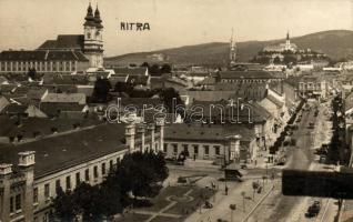 Nyitra, út, templom, bazár, automobile