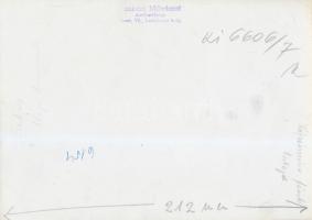 Patay Népi táncosok című festményéről készült fotó, Szabad Művészet Szerkesztősége Fotó, feliratozva...