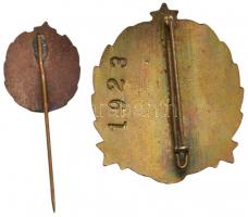 ~1960. Olajipari "Törzsgárda" sorszámozott, zománcozott, ezüstözött fém jelvény + Br minia...