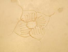 Buddha figura, kézzel díszített csontőrlemény, jelzett, m:6,5 cm