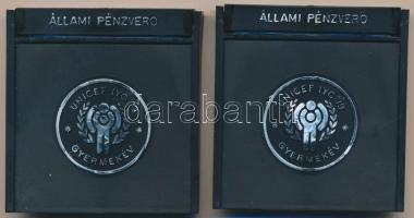1979. "Nemzetközi Gyermekév" 2xklf Ag bélyegérem eredeti ÁPV tokban (3.41g/0.835/27x22mm) ...