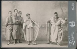 cca 1900 Színjátszó diákok Brassóban. Knauer fotó / Acting students in Brasov