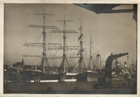 7 db RÉGI hajó motívumú képeslap, vegyes minőségű / 7 old motive cards, ships, mixed quality