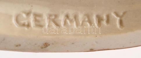 Esernyővel liba ellen védekező kislány, Grafenthal porcelán figura, kézzel festett, jelzett, kopásny...