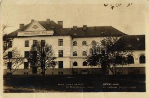 Érsekújvár, Szlovák polgári iskola / Slovakian school