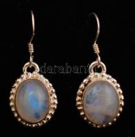 Szintetikus holdkővel díszített ezüst(Ag) fülbevalópár, jelzett, br: 4,4 g /
silver earring, 4,4 g