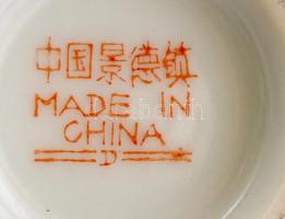 Modern kínai porcelán teáskészlet, kis hiánnyal: teáskanna, 4 db csésze, alj nélkül, kínáló tál, kéz...